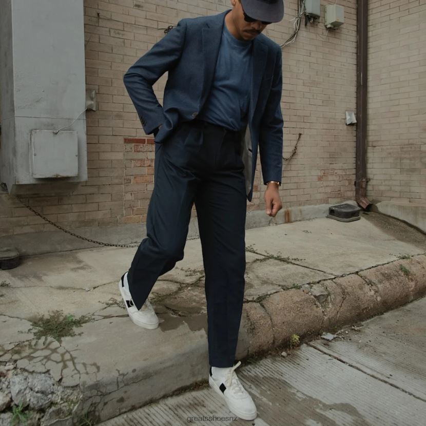 GREATS White Black The Charlie Distressed Shoes ZXBPJD33